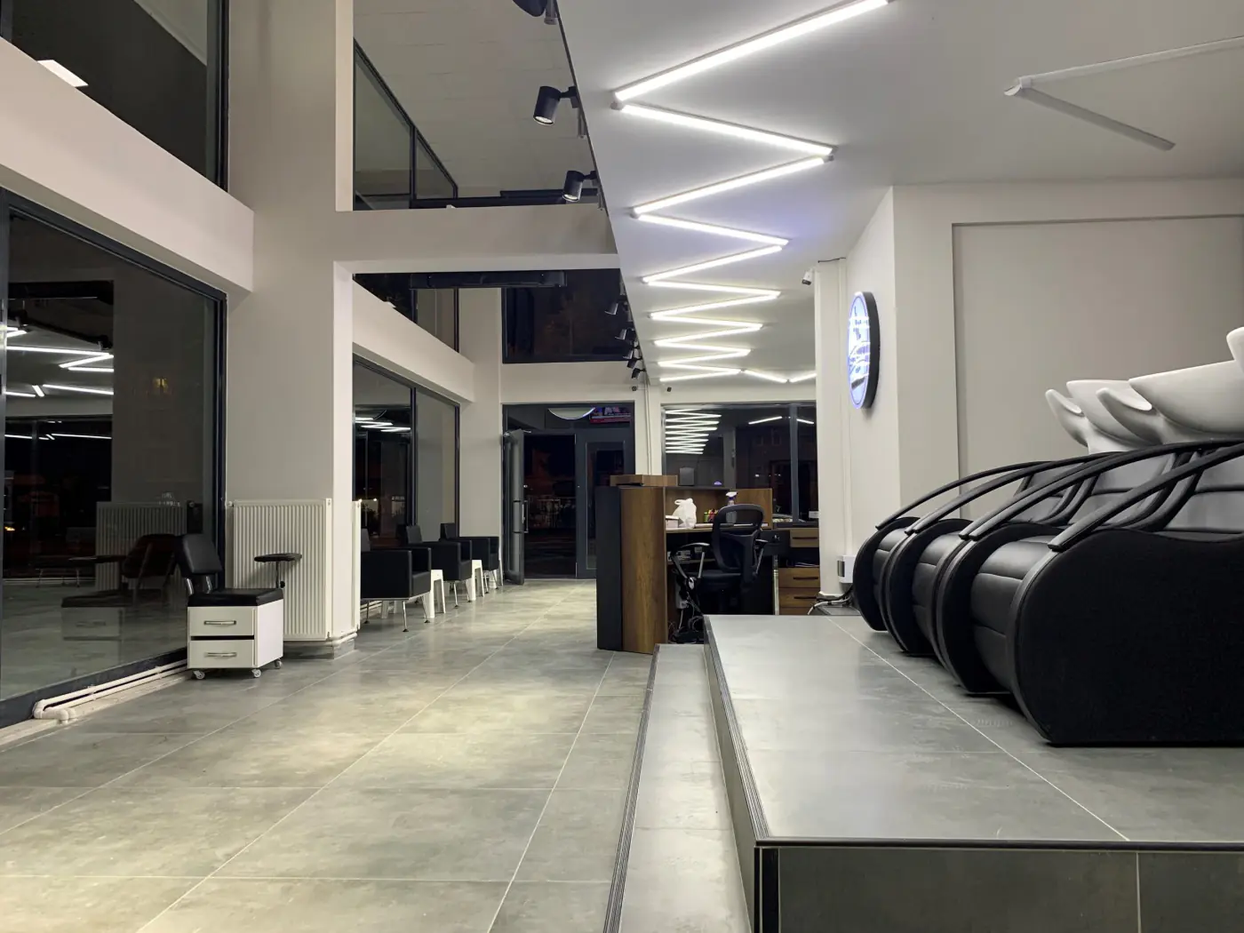 Salon karşılama ve bekleme alanı
